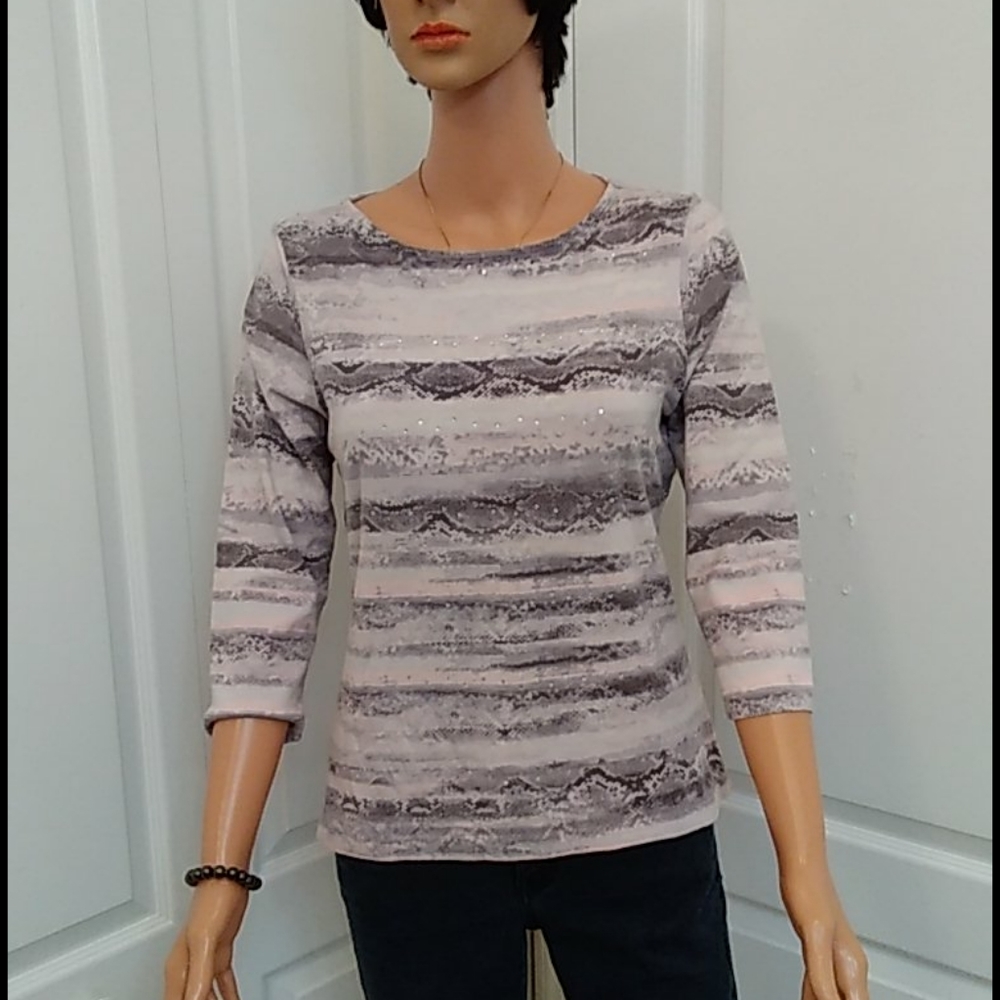 Embellished Tee Shirt size M/L by Ruby Rd. Petite